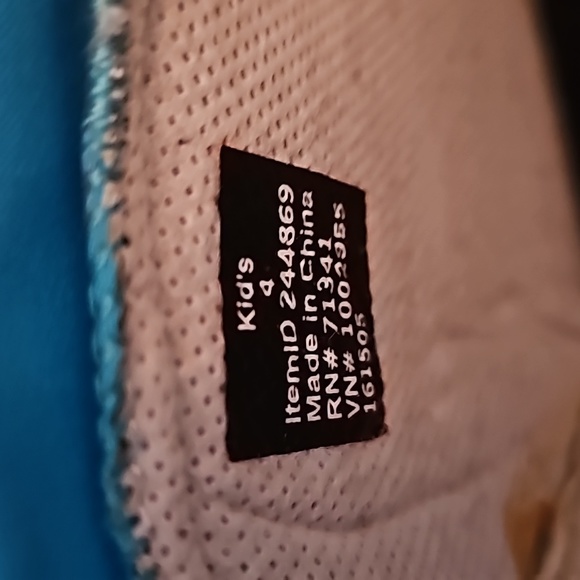 LLBean KIDS size 4 Rain and snow boots with removable wool liners - Picture 3 of 4